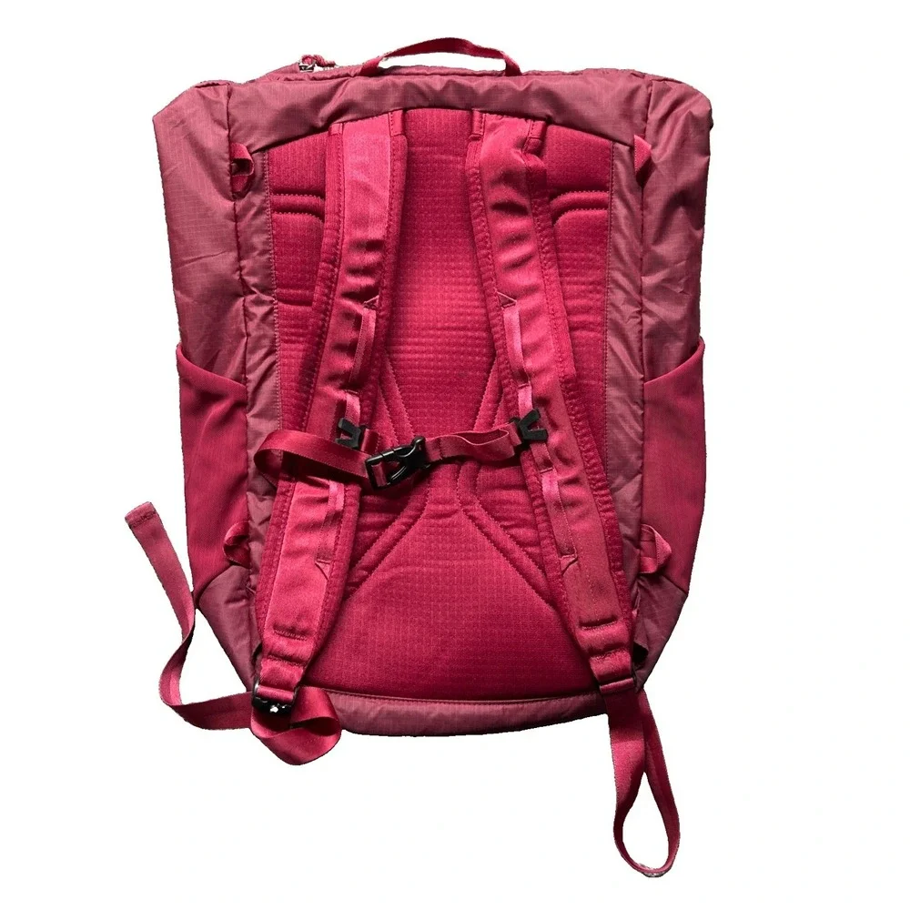 Patagonia Ultralight Black Hole Tote Pack 20L Burgundy Roamer Red 49045